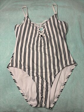 Nautica Striped Black and White One Piece Swimsuit Women’s Large